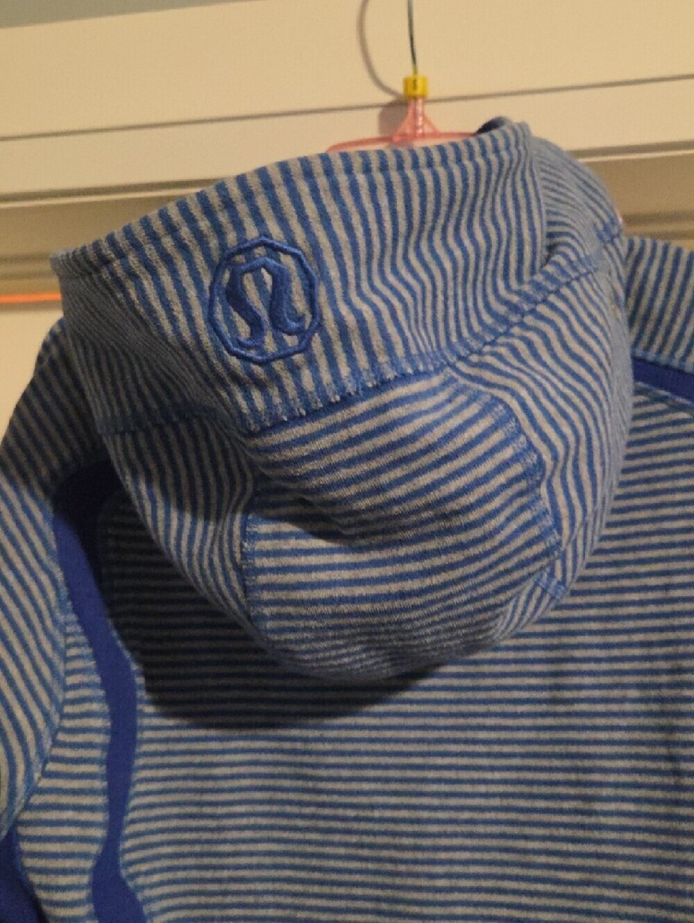 Lululemon Women's Blue Striped Zip-Front Hoodie Sweater - Picture 5 of 6